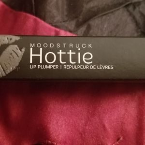 BNIB Hottie lip plumper